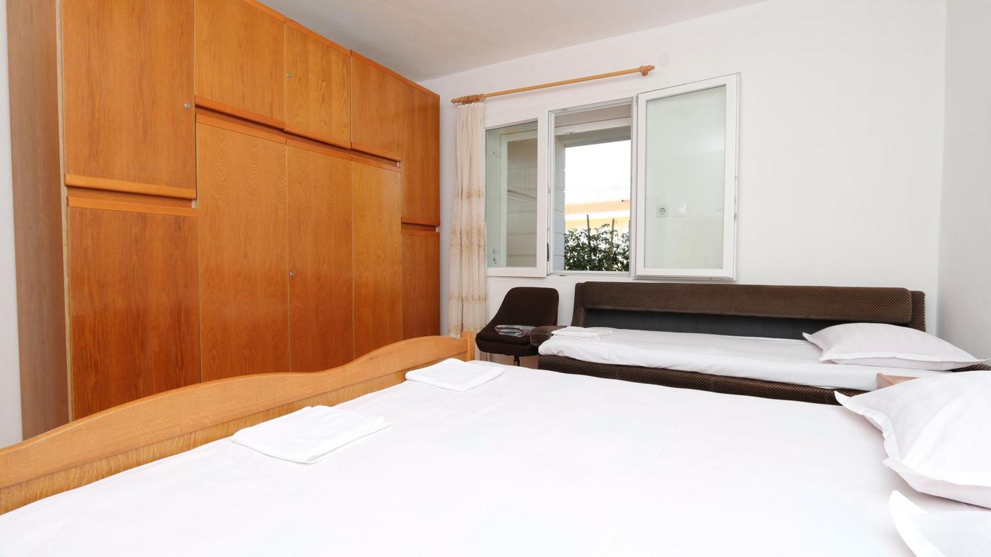 Dinka Guesthouse Makarska Exterior photo