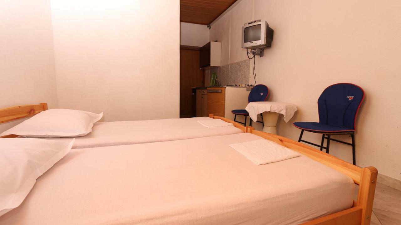 Dinka Guesthouse Makarska Exterior photo