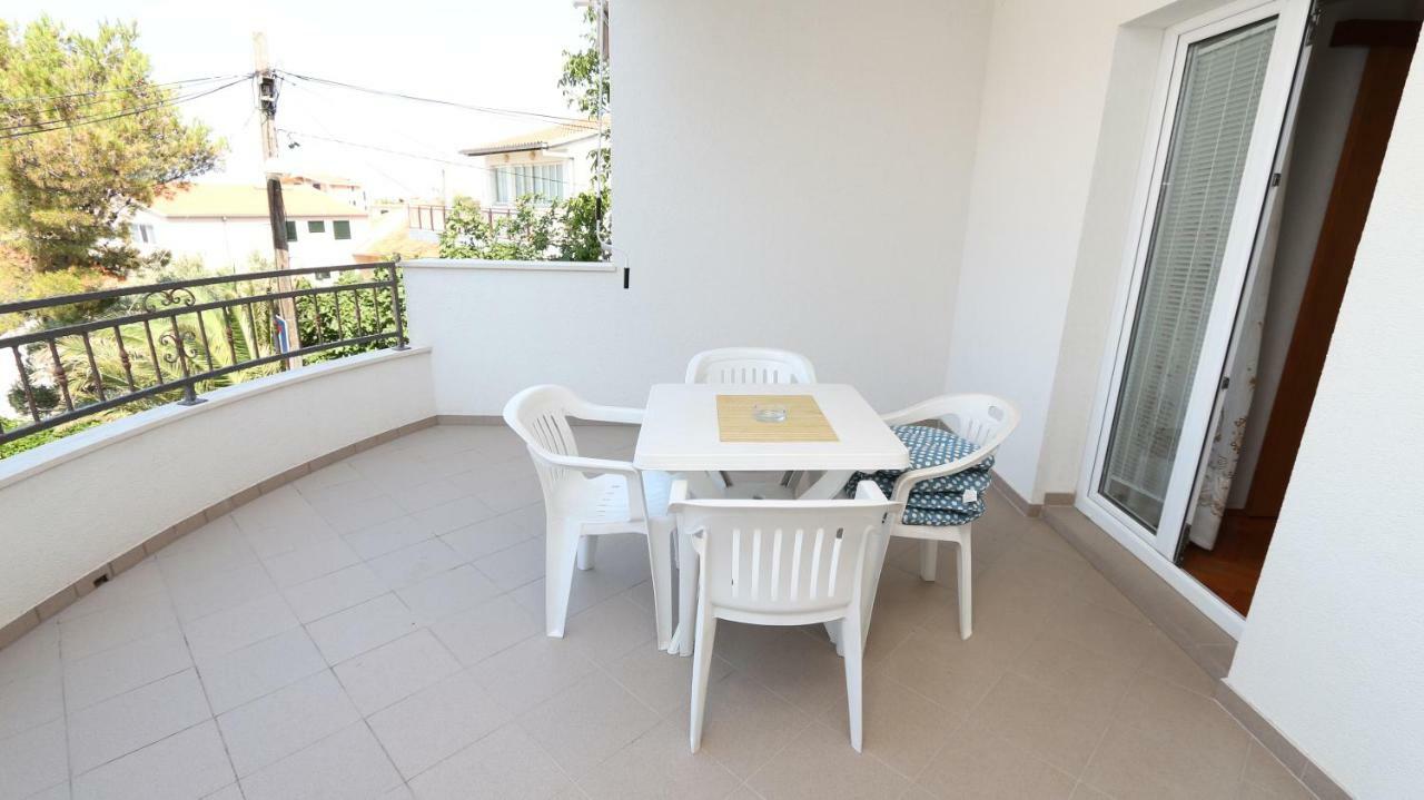 Dinka Guesthouse Makarska Exterior photo