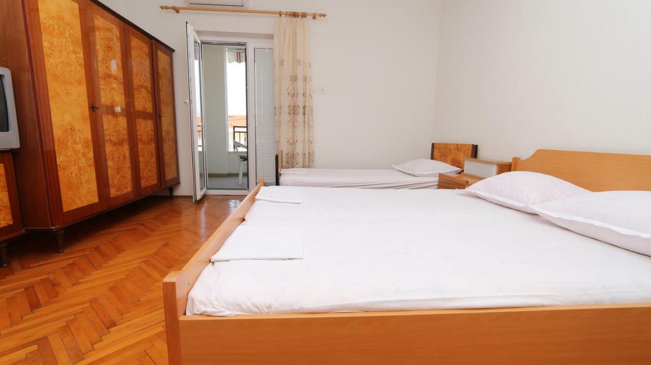 Dinka Guesthouse Makarska Exterior photo