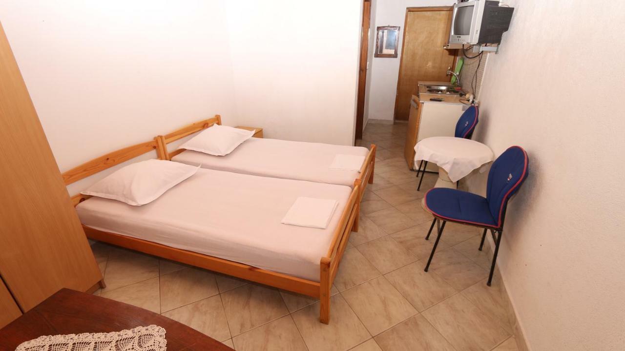 Dinka Guesthouse Makarska Exterior photo